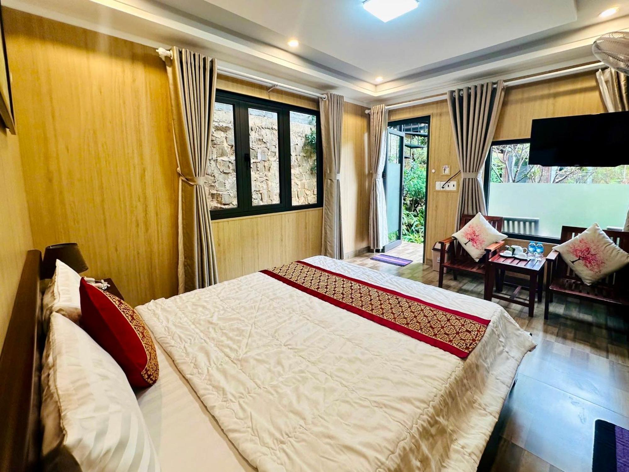 Bazan Home - Hotel & Bungalow Pleiku Habitación foto
